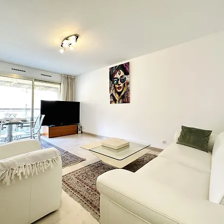Apartment Center - 2 Pieces Avec Terrasse